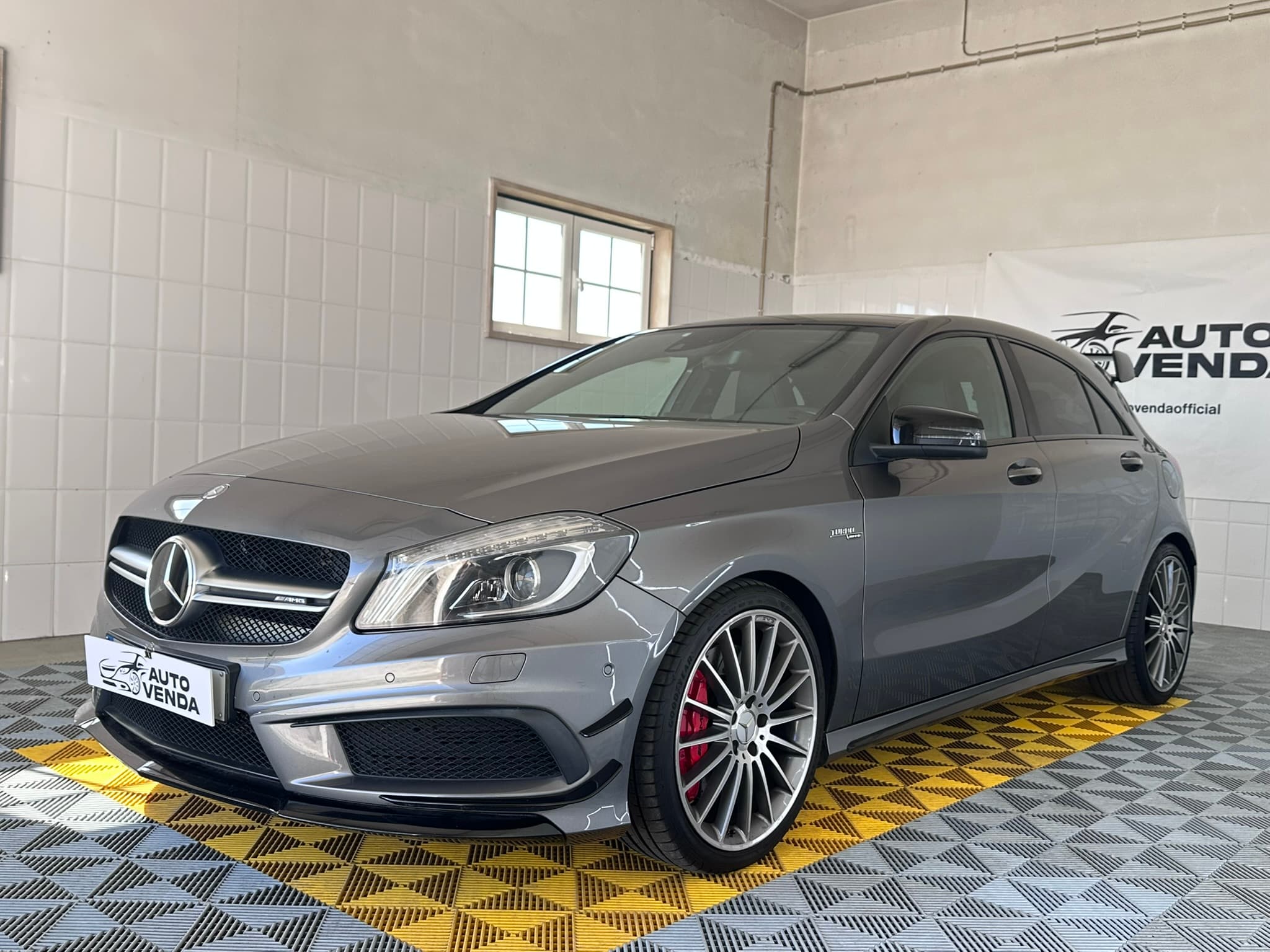 Mercedes-Benz A 45